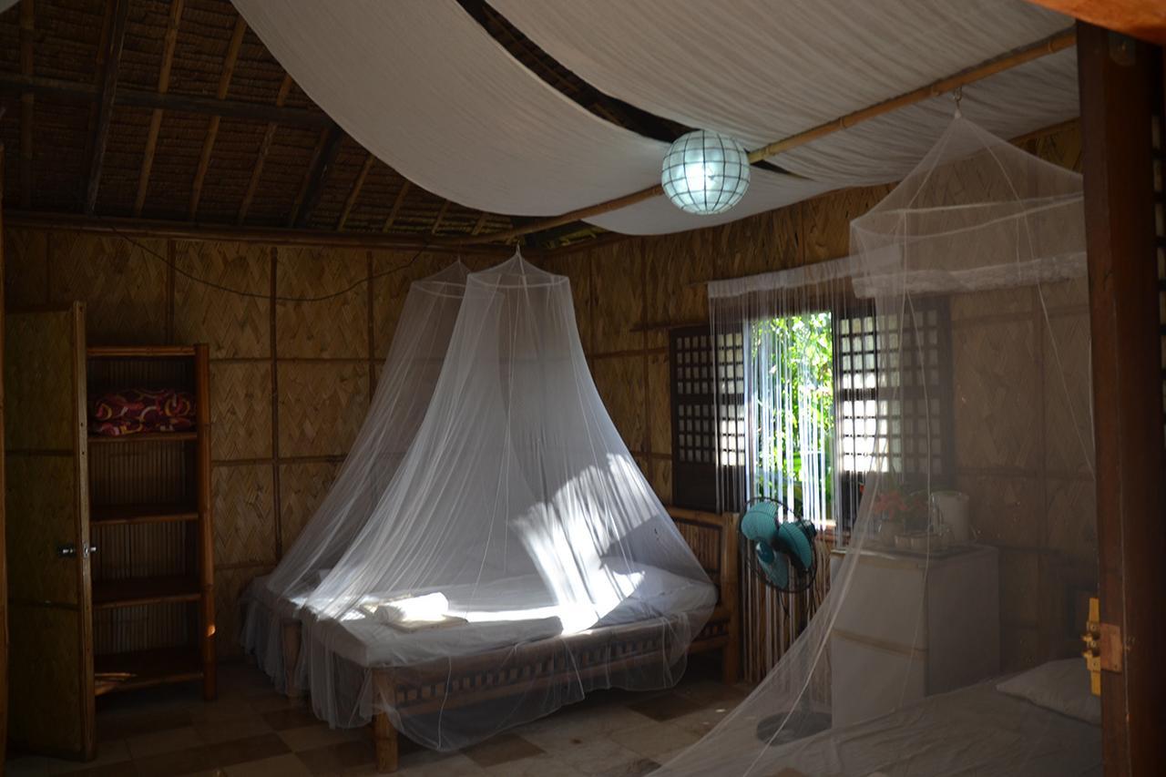 פוארטו גאלרה Bamboo Beach Resort מראה חיצוני תמונה